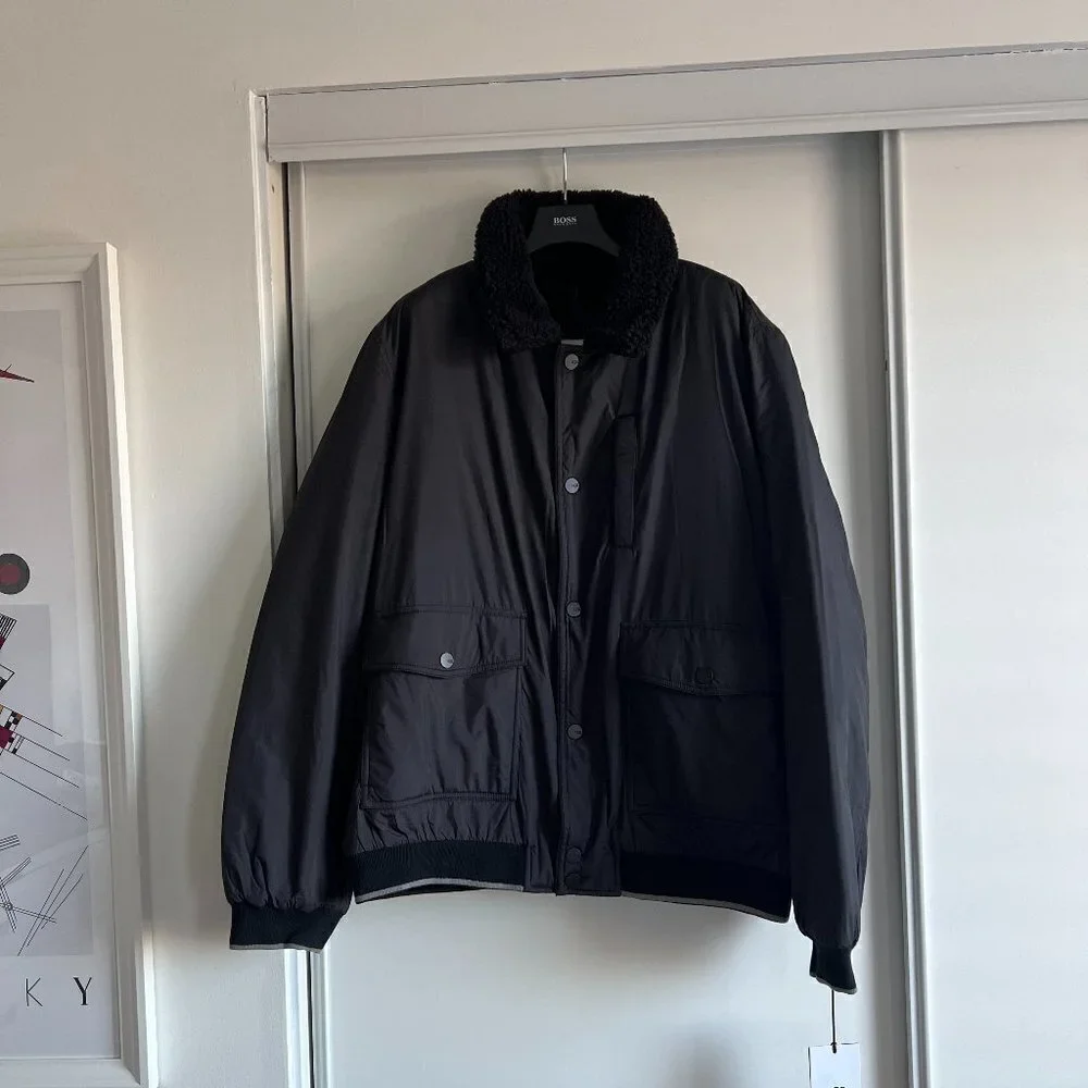 UGG | Men's Ethan Bomber Sherpa Jacket - Picture 12 of 15